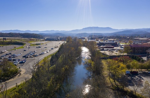 Pigeon Forge Hotel | Margaritaville Island Hotel