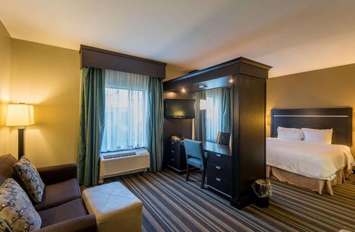 New Albany Hotel | Hampton Inn New Albany