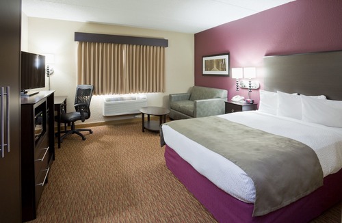 Osceola Hotel | AmericInn by Wyndham Osceola