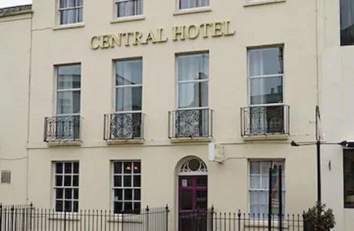 Cheltenham Hotel | Central Hotel Cheltenham by Roomsbooked