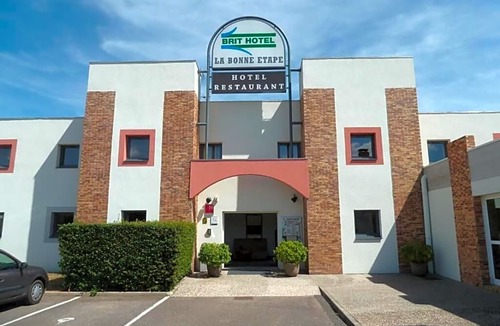 Evreux Hotel | Brit Hotel La Bonne Etape