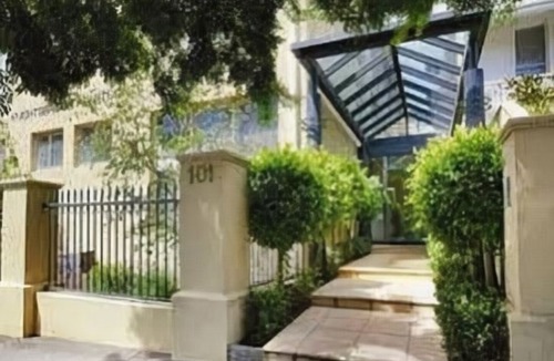 East Melbourne Hotel | Knightsbridge Apartments Melbourne