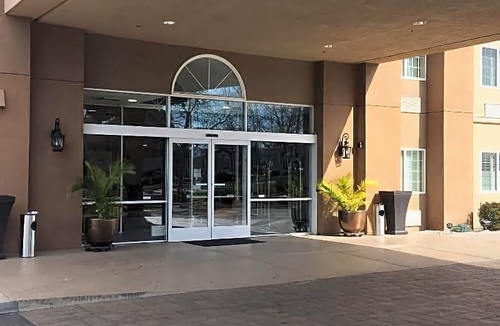 Livermore Hotel | Best Western Plus Vineyard Inn