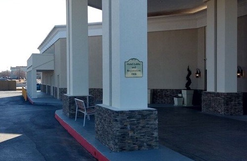 Central Oklahoma City Hotel | Holiday Inn Hotel & Suites Oklahoma City North, an Ihg Hotel