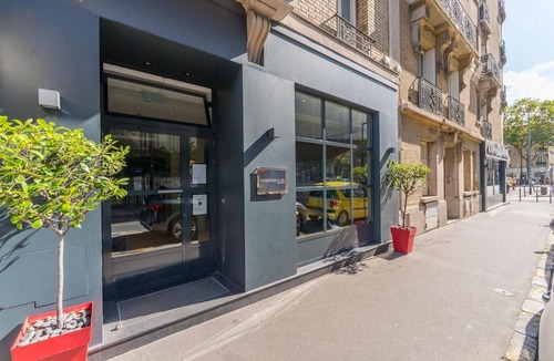Prince–Marmottan Hotel | Acropolis Hotel Paris Boulogne