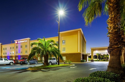 Brunswick Hotel | Best Western Plus Brunswick Inn & Suites