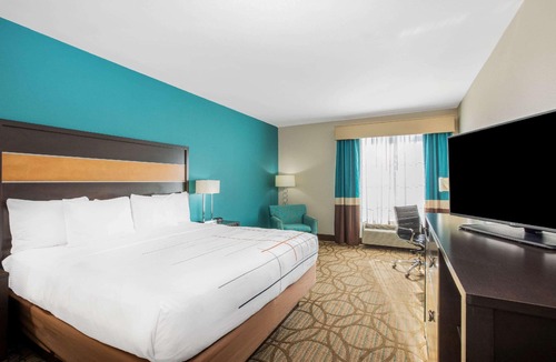 Little Rock Hotel | La Quinta by Wyndham Little Rock - West