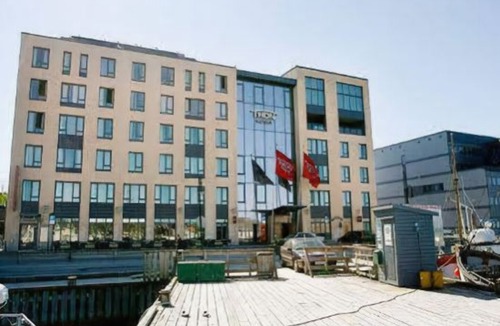 Perry Hotel | Howard Johnson by Wyndham Perry GA