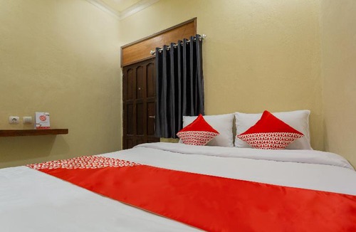 Palangkaraya Hotel | OYO 2527 Hotel Triana