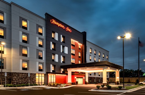Baltimore Hotel | Hampton Inn Baltimore Bayview Campus
