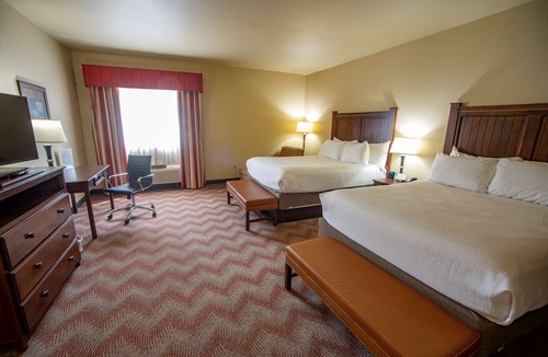 Stillwater Hotel | Best Western Plus Cimarron Hotel & Suites