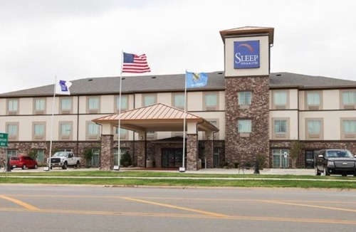Hennessey Hotel | Sleep Inn & Suites Hennessey North