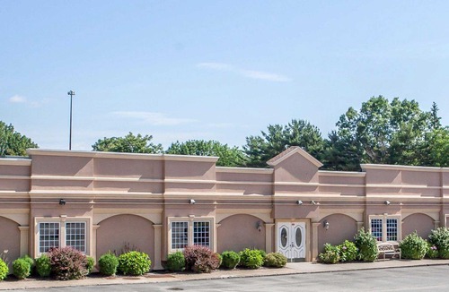 Ledgewood Hotel | Quality Inn Ledgewood - Dover