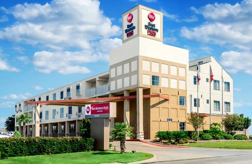 Rockwall Hotel | Best Western Plus Rockwall Inn & Suites