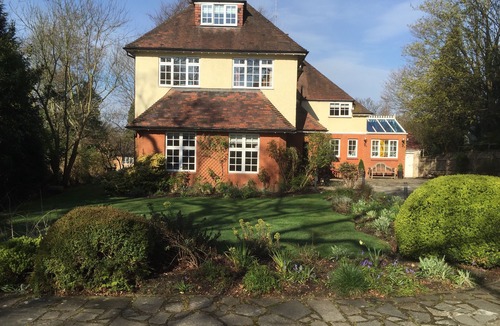 Rushmoor District Hotel | Melford House