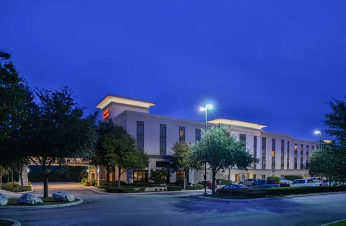 Schertz Hotel | Hampton Inn and Suites Schertz