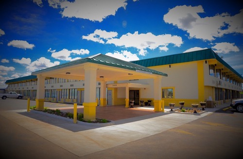 Gillette Hotel | Howard Johnson by Wyndham Gillette