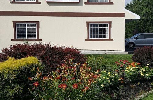 Pomona Hotel | Atrium Inn & Suites