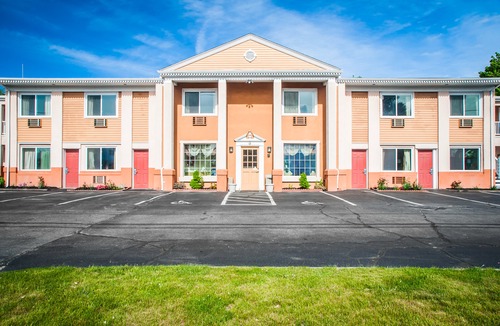 Middletown Hotel | Rodeway Inn Middletown