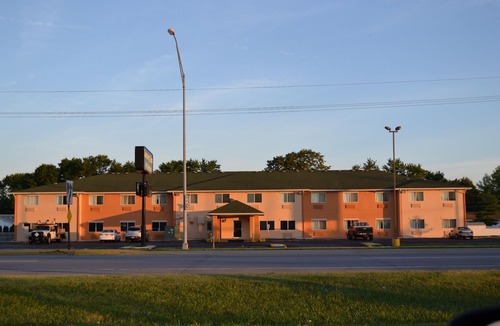 Fremont Hotel | Countryside Inn & Suites