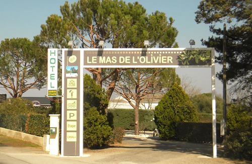 Pont-Saint-Esprit Hotel | Le Mas de l'Olivier