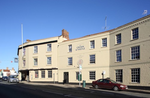 Abingdon Hotel | The Crown and Thistle