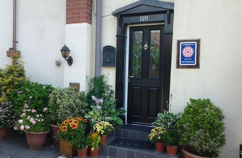 Ibstock Hotel | The Post House