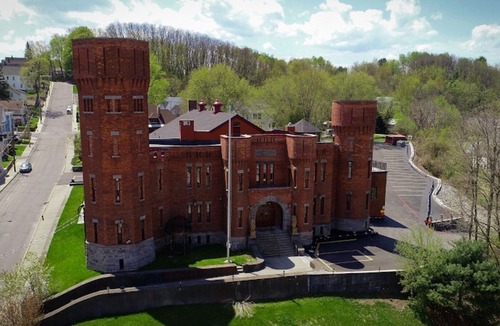 Amsterdam Hotel | Amsterdam Castle