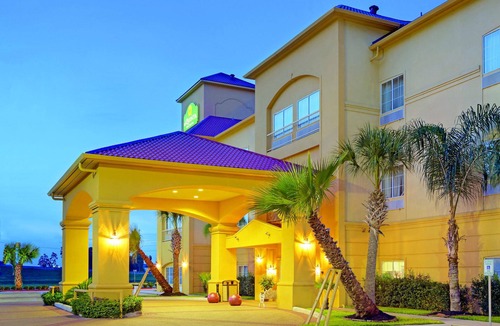 New Caney Hotel | Best Western Plus New Caney Inn & Suites