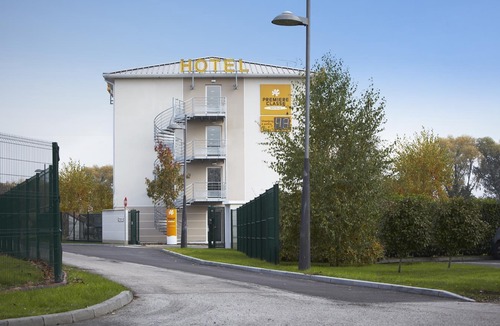 Val-de-Reuil Hotel | Kyriad Rouen Sud - Val de Reuil