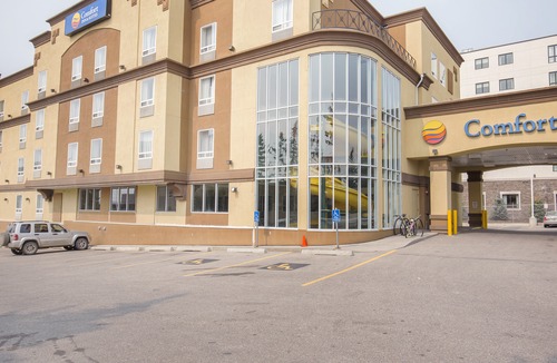 Banff Trail Hotel | Comfort Inn and Suites University