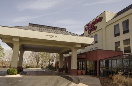 Edmond Hotel | Hampton Inn Edmond