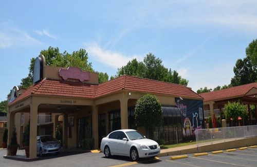 Whitehaven Hotel | Days Inn by Wyndham Memphis at Graceland