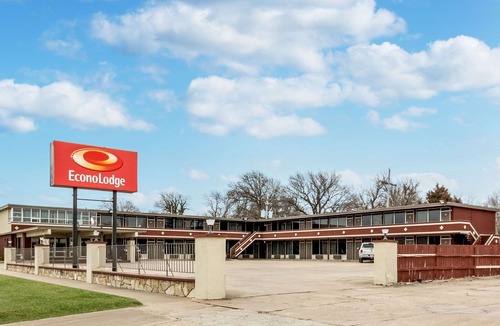 Winfield Hotel | Econo Lodge Winfield