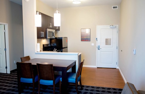 Ames Hotel | TownePlace Suites by Marriott Ames