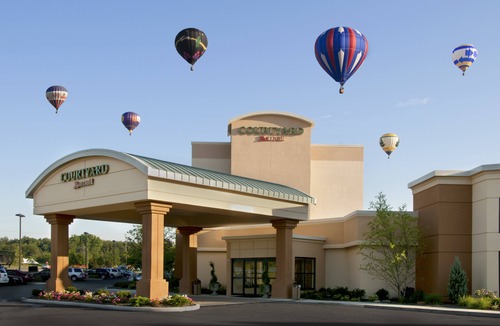 North Canton Hotel | Courtyard by Marriott Canton