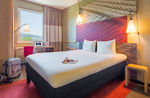 Neuenhof Hotel | Ibis Baden Neuenhof