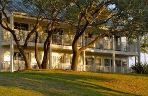 Castroville Hotel | Hillside Boutique Hotel