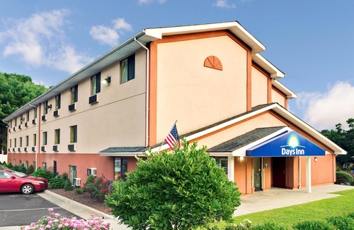 Torrington Hotel | Days Inn by Wyndham Torrington