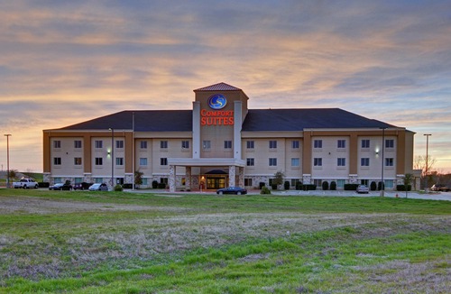 Mabank Hotel | Quality Suites Near Cedar Creek Lake