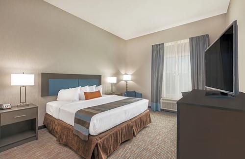 North by Northwest Hotel | Wingate by Wyndham Lubbock Near Texas Tech Univ. Medical Ctr