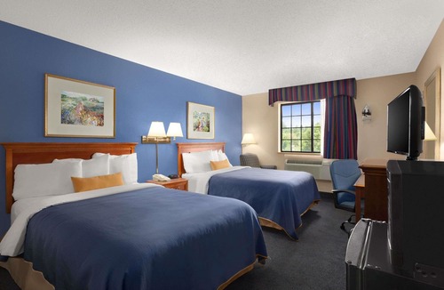 Keene Hotel | Days Inn by Wyndham Keene NH