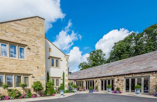 Fence Hotel | Fence Gate Lodge