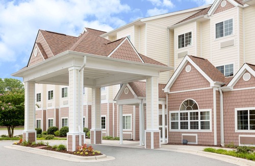 Greenville Hotel | Microtel Inn & Suites by Wyndham Greenville/University Medic