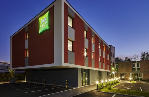 Lisses Hotel | Ibis Styles Evry Lisses