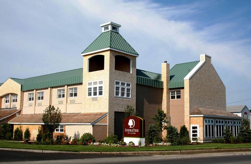 Hyannis Hotel | DoubleTree by Hilton Cape Cod - Hyannis