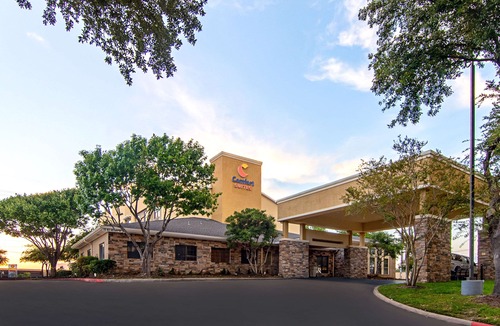 Northwest Dallas Hotel | Comfort Suites NW Dallas Near Love Field