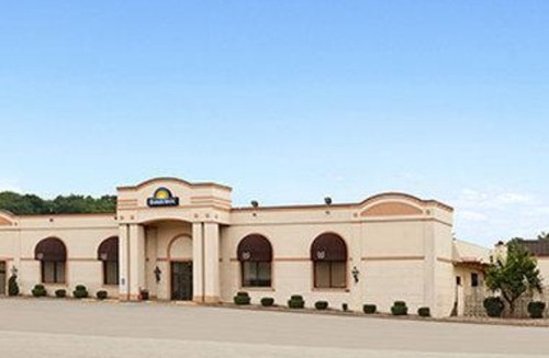 Keene Hotel | Days Inn by Wyndham Keene NH