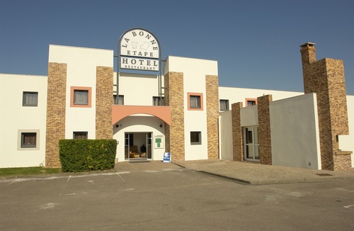 Evreux Hotel | Brit Hotel La Bonne Etape