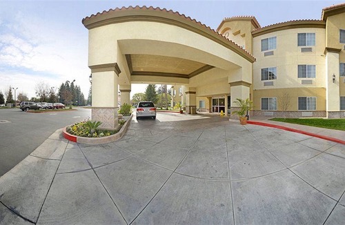 Bakersfield Hotel | Comfort Suites Bakersfield